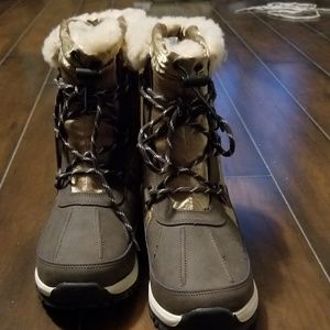 Bearpaw boots